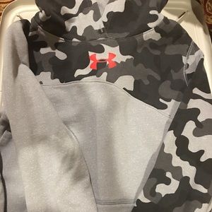 Underarmour hoodie